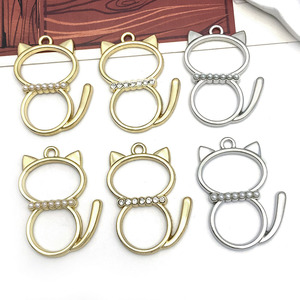 จี้รูปแมว ทอง เงิน มุก พลอยเทียม อุปกรณ์ทำเครื่องประดับ DIY สำหรับสร้อยข้อมือ สร้อยคอ 1 ชิ้น - Product Image 1
