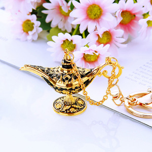 3D metal rhinestone Oro Aladino Lámpara Forma Metal Llavero - Product Image 3