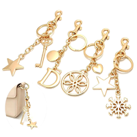 Breloque de sac personnalisée en métal doré avec lettre D, pendentif cœur et rond, conception modulaire DIY pour accessoires personnalisés