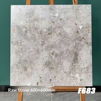 Carreaux de sol gris terrazzo mat antidérapants à petites particules, style luxe léger, 600x600, pour salon, salle à manger, centre commercial, magasin de vêtements