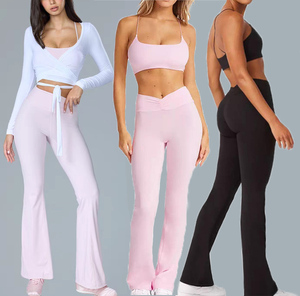 Set Yoga <span class=keywords><strong>Sportivo</strong></span> da Donna con Logo Personalizzato, <span class=keywords><strong>Abbigliamento</strong></span> Fitness di Tendenza per Allenamento, Alta Qualità a Rapida Asciugatura con Effetto Nudo - Product Image 1
