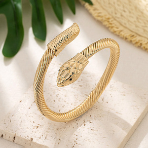 Pulseras con forma <span class=keywords><strong>de</strong></span> <span class=keywords><strong>serpiente</strong></span> exagerada para mujer, brazalete <span class=keywords><strong>de</strong></span> <span class=keywords><strong>serpiente</strong></span> <span class=keywords><strong>cascabel</strong></span> <span class=keywords><strong>de</strong></span> moda para fiesta, joyería femenina - Product Image 2