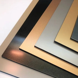 <span class=keywords><strong>Feuille</strong></span> de panneau composite en <span class=keywords><strong>aluminium</strong></span> <span class=keywords><strong>rigide</strong></span> à grain de bois et en <span class=keywords><strong>aluminium</strong></span> avec logo personnalisé de qualité supérieure ininterrompue Design moderne pour appartement ignifuge - Product Image 4