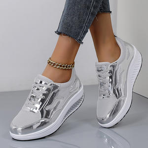 Chaussures de sport basses à lacets pour femmes, rehaussantes, à semelles épaisses, avec empeigne en maille respirante, pour la marche et le jogging, vente en gros - Product Image 4
