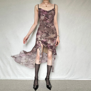 เดรสสายเดี่ยวพิมพ์ลายศิลปะสไตล์วินเทจ ดีไซน์คอเสื้อแบบดรอป ทรงเอ-ไลน์  สำหรับสาวฮอต  ทรงเข้ารูป ความยาวปานกลาง - Product Image 2