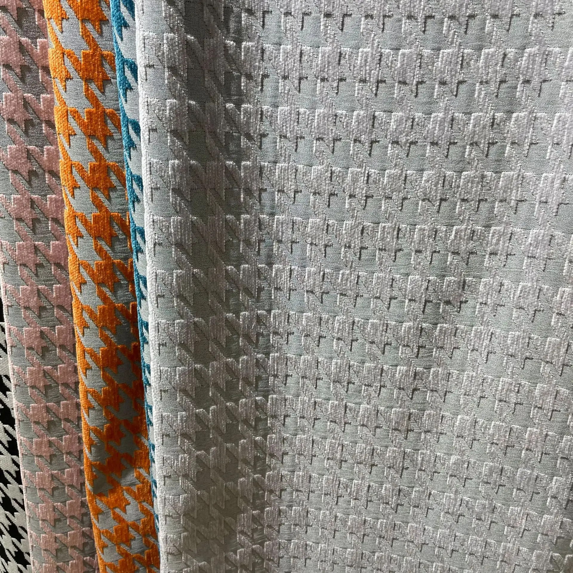 สีเทา600gsm Houndstooth CHENILLE Jacquard เบาะผ้าโซฟาผ้าสำหรับเบาะหมอน