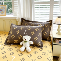 Parure de lit imprimée lettres tendance, Housse de couette de luxe à motifs, Linge de lit élégant, Literie moderne pour chambre à coucher, Vente en gros