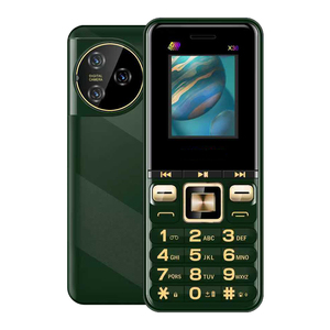 Nouveau design X30 1,8 pouces 2G GSM Batterie grande capacité 1800mAh Quad <span class=keywords><strong>Sim</strong></span> <span class=keywords><strong>4</strong></span> cartes <span class=keywords><strong>SIM</strong></span> Téléphone portable Téléphone à fonctions - Product Image 2
