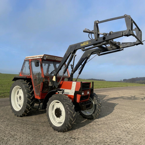 Tractor Utilitario Fiat 70-90 Nuevo y Usado con Elevador Hidráulico, Compatibilidad con Cargador Frontal y Plataforma de Operador Cómoda - Product Image 1