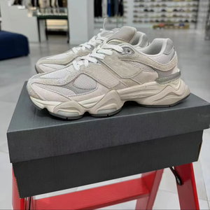 Liquidación de Excedentes de Calzado Deportivo Casual de Fábrica China, Precio de Mayoreo por Lote - Product Image 3