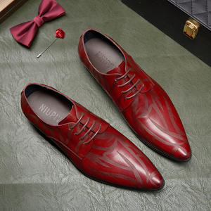 <b>Hot</b>-selling new high-quality <b>red</b> engraved casual leather shoes, fashionable men's clothing shoes, Oxford style - Product Image 1