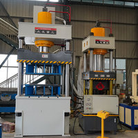 Ligne de production de presse hydraulique à quatre colonnes de 315 tonnes pour la fabrication de brouettes et le moulage de chariots à main