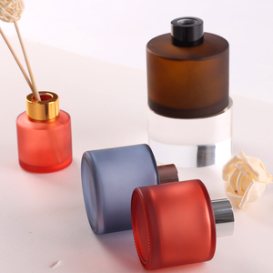 Bouteille diffuseur de parfum à roseaux vide en verre rond <span class=keywords><strong>Dr</strong></span> Vranjes, couleur personnalisée, pour décoration intérieure, vente en gros, best-seller, plusieurs tailles - Product Image 1