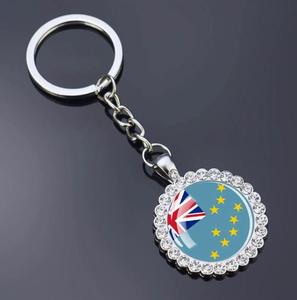 Porte-clés et pendentif de sac en verre avec fleur en cristal, motif drapeau national de Tuvalu, bijou souvenir de voyage - Product Image 1