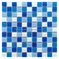 Mosaïque de verre carrée bleue en cristal 25*25, style européen moderne, résistante à l'eau, salle de bain, cuisine, hôtel, école, piscine