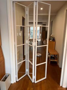 Porte coulissante pliante en aluminium et verre sur mesure pour balcon, jardin, entrée, buanderie, salon, cour - Finition étanche - Product Image 2