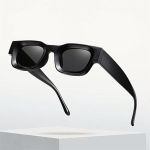 Gafas de Sol Polarizadas Cuadradas Pequeñas con Logotipo Personalizado, Estilo Retro Punk 2025, Protección UV400 para Conducir, para Hombre y Mujer - Product Image 3