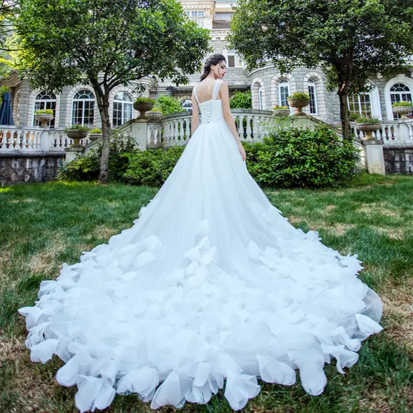 Tulle Sweetheart Sleeveless A Line Tiered Ruffled Long White Wedding Dress