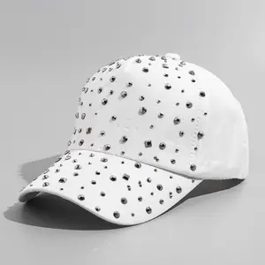 Il nuovo cappello morbido con borchie di stelle della moda sfoggia un cappello da Baseball con decorazione personalizzata Unisex lucido