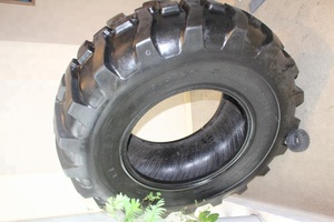 Neumático Industrial para Tractor de Gran Peso 16 9-28 16.9-30 - Product Image 2