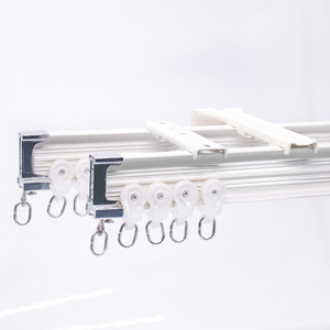 Rail de rideau de <span class=keywords><strong>baie</strong></span> de fenêtre robuste en alliage d'aluminium blanc pliable et flexible à courbe d'onde en S - Product Image 2