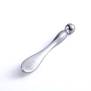 Aplicador de Crema para Ojos Plateado con Etiqueta Personalizada, Varita de Masaje de Belleza, Cuchara Cosmética, Espátula Cosmética de Metal - Product Image 3