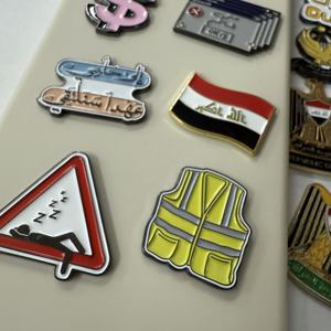 ホットセール 携帯電話ステッカー メタルバッジピン バッジ 3M カスタマイズ イラク ソフトエナメル スマホケース用 - Product Image 2