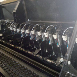 Épandeur de copeaux d'asphalte pour <span class=keywords><strong>la</strong></span> construction de routes monté à l'arrière du camion à benne basculante - Product Image 5