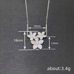 Collana con Fiori per Donne - Product Image 3