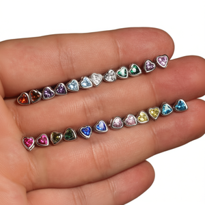 Adornos de diamantes de imitación en forma de corazón para decoración de uñas, 20-40 piezas, parte trasera plana, sin fijación en caliente, brillantes, origen China - Product Image 1