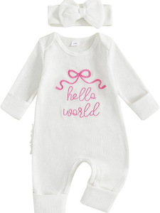 Tutina a Maniche Lunghe in Maglia Waffle per Neonati con Fascia per Capelli, Set Morbido con Ricami per Neonati - Product Image 6