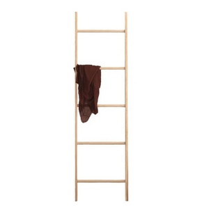 Échelle de couverture <span class=keywords><strong>en</strong></span> <span class=keywords><strong>bois</strong></span> personnalisée pour la décoration intérieure Échelles de couverture et supports Étagère d'échelle penchée pour le mur Porte-serviettes <span class=keywords><strong>en</strong></span> <span class=keywords><strong>bois</strong></span> - Product Image 5