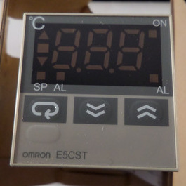   ตัวควบคุมอุณหภูมิ E5CS-R1PX 24V 12A สำหรับใช้งานในอุตสาหกรรม - Product Image 2