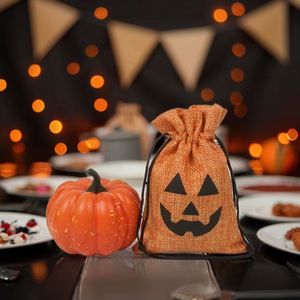 Bolsa de Regalo de Algodón Ecológica con Diseño de Halloween y Logotipo de Calabaza Sonriente para Guardar Dulces y Bocadillos en Fiestas - Product Image 3