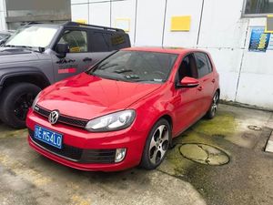 Volkswagen <span class=keywords><strong>Golf</strong></span> GTI Sedan <span class=keywords><strong>2011</strong></span> Automatica Benzina Sedili in Pelle R17 Rossa - Auto Usata in Cina - Product Image 2