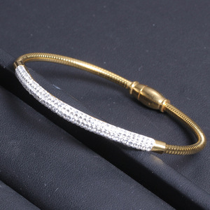 Bracelet en acier inoxydable avec chaîne serpent et strass, fermeture magnétique, pour femme, bijoux cadeau - Product Image 3