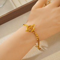 Bracelet Chaîne Cubaine de Luxe avec Fermoir OT en Acier Inoxydable Plaqué Or 18K – Bijou Tendance pour Femme, Idéal Cadeau