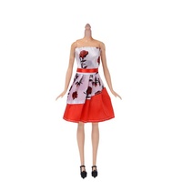 Vente en gros chaude 11 pouces 30CM poupée mode bustier tubulaire robe d'épaule robe de soirée courte multi-style robe accessoires