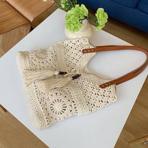 Bolso Tote de Gran Capacidad de Hombro Único de Algodón Tejido, Color Blanco Roto, con Malla Calada, para Playa y Vacaciones, Primavera 2026 - Product Image 3