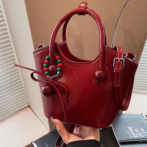 Sac seau à main pour femme Cherry Love, très populaire, avec fermeture éclair, en cuir PU, doublure polyester, usage quotidien, style sudiste, modèle unique - Product Image 3
