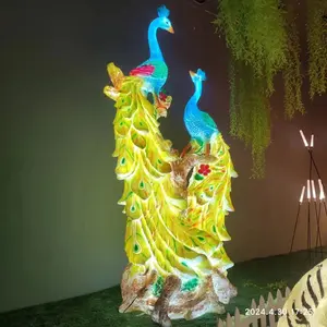 Villa de lujo decoración de jardín iluminación iluminada escultura de pavo real resina y fibra de vidrio escultura de forma de animal de pavo real