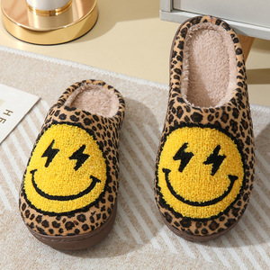 Chaussons d'hiver <span class=keywords><strong>Smiley</strong></span> Lightning Vente en gros Nouvelle tendance Chaussons d'intérieur antidérapants pour femmes pour la maison Chaussons chauds d'automne et d'hiver - Product Image 3