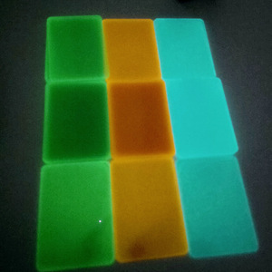 Blocs de cartes à jouer fantaisie, blocs de cartes qui brillent dans le noir, cartes d'entraînement fluorescentes fantaisie, accessoires de magie de poker King Magic - Product Image 3