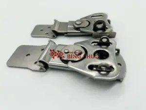 Personalizado de metal estampado de acero galvanizado de acero inoxidable flexible mini pestillo de palanca ajustable de alta resistencia