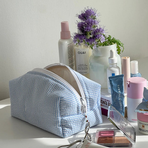 Korean style fresh and sweet striped toiletry bag, large capacity <b>storage</b> bag, Instagram style plaid <b>makeup</b> bag, sweet girl - Product Image 1