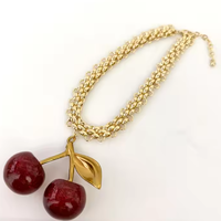 Nieuwe Mode Hot Selling Grote Rode Kersen Ketting Vrouw Lief Schattig Nieuw Eenvoudig Ontwerp Vergulde Ketting Fruit Aardbei Sieraden