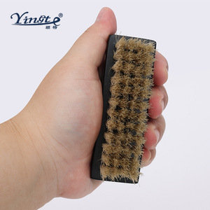 Cepillo para zapatos Yinste de pelo de cerdo con mango negro para limpiar y pulir zapatos - Product Image 1