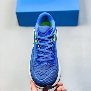 Sneakers de luxe personnalisées avec logo, chaussures de course confortables et respirantes pour hommes, style marche, toutes saisons, imperméables - Product Image 4