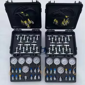Kit de test hydraulique : 5 tuyaux de test, 5 manomètres, 13 raccords de test, 14 raccords en T - Product Image 1