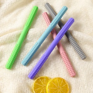 Tubo Massaggiante Sensoriale in Silicone Alimentare per Dentizione, Sicuro, <span class=keywords><strong>Morbido</strong></span> e Resistente, Giocattolo per Neonati 3-12 Mesi - Product Image 1